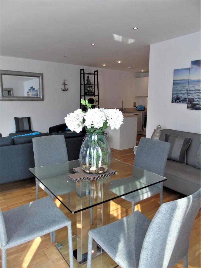 Seaview, Luxury Apartment, 2 Min Walk To Porth Beach Newquay  Ngoại thất bức ảnh