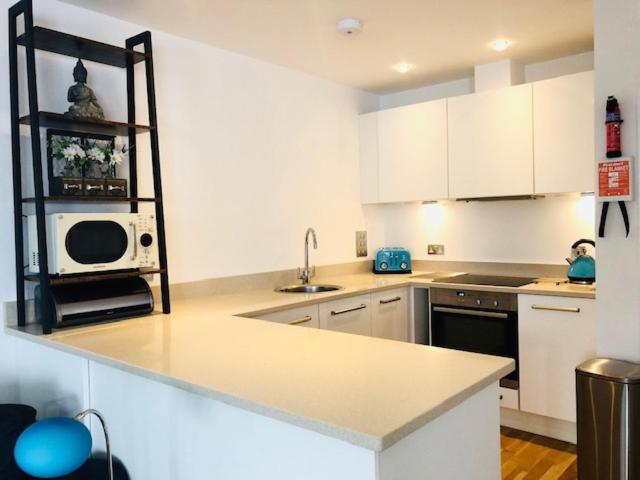 Seaview, Luxury Apartment, 2 Min Walk To Porth Beach Newquay  Ngoại thất bức ảnh