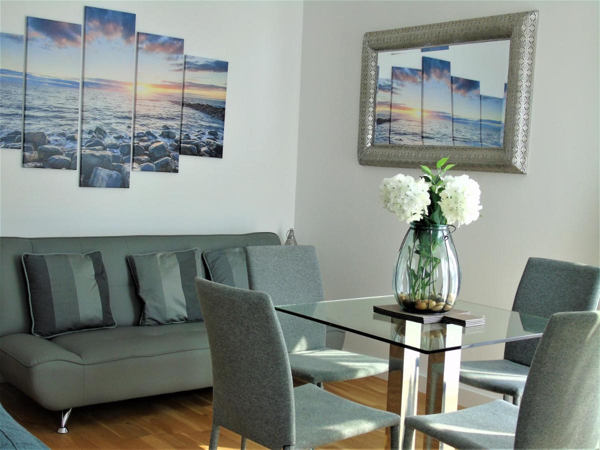 Seaview, Luxury Apartment, 2 Min Walk To Porth Beach Newquay  Ngoại thất bức ảnh