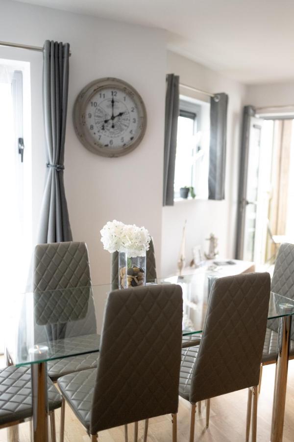 Seaview, Luxury Apartment, 2 Min Walk To Porth Beach Newquay  Ngoại thất bức ảnh