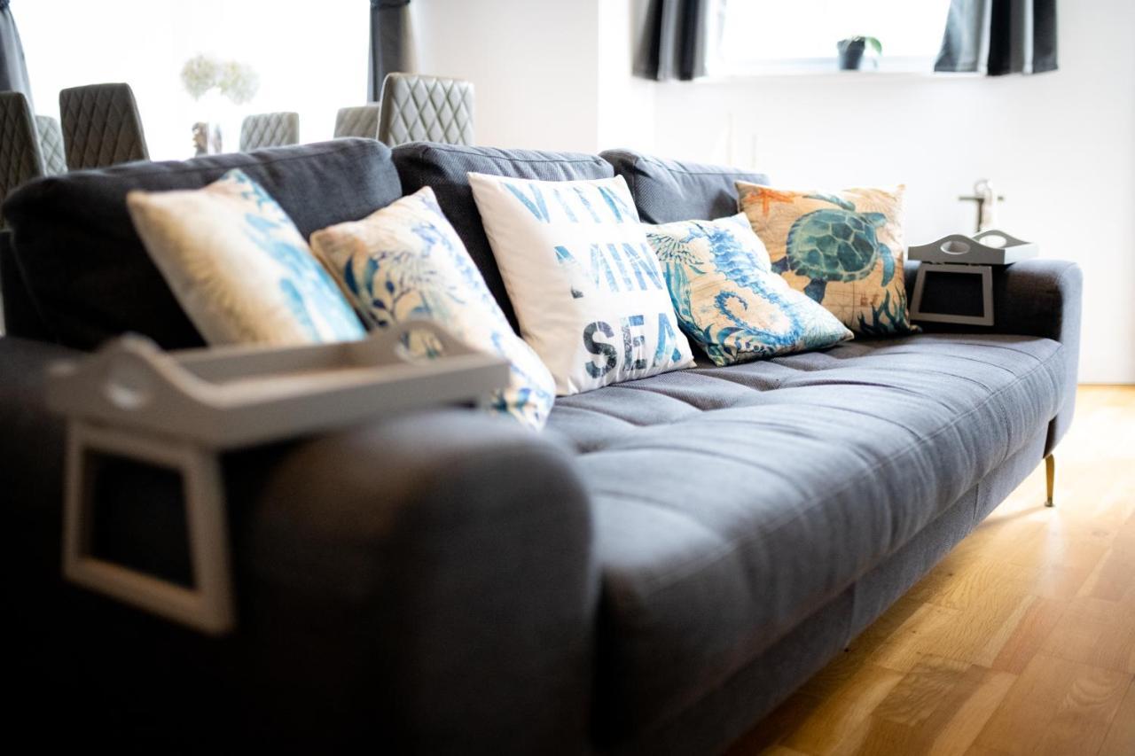 Seaview, Luxury Apartment, 2 Min Walk To Porth Beach Newquay  Ngoại thất bức ảnh